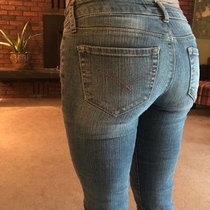 Size 1 women’s slim fit bullhead jeans